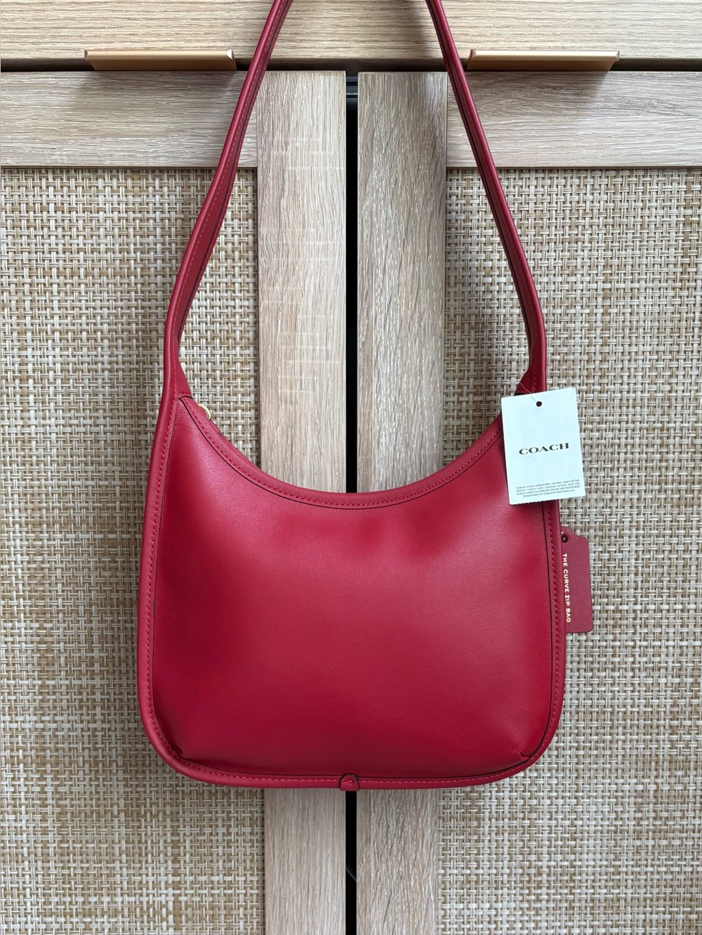 NWT COACH Curve Zip Ruby Red Glovetanned Leather Shoulder Bag Hobo B4/RUBY CAF11